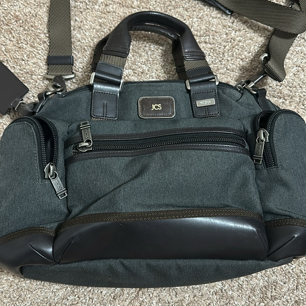 TUMI - Picture 2 of 10